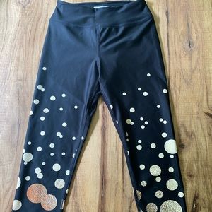 Bubbles Capri Yoga Pants Sz M